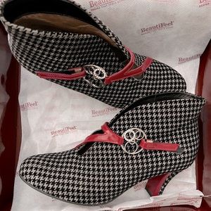 Houndstooth heeled boot from Beautifeel